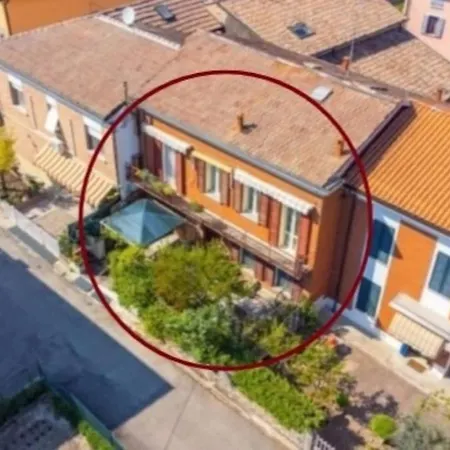 La Melagrana Rossa Bed & Breakfast *